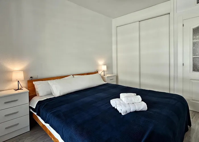 דירה Rent4 Malaga Playa Del Bajondillo *