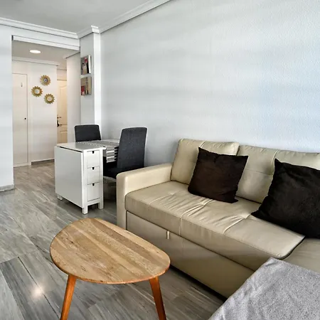 Rent4 Malaga Playa Del Bajondillo דירה