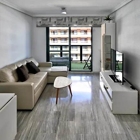 Rent4 Malaga Playa Del Bajondillo דירה *
